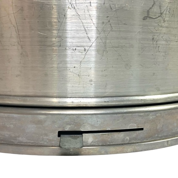 Mirro Aluminum Cake Saver Carrier Locking Lid W/ Handle Pan Vintage 60s USA Made - Picture 7 of 13